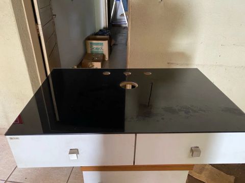 Bancada madeira e tampo vidro para Cuba apoio  wc e lavabo e