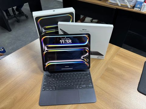 iPad Pro 13 M4 512GB + Magic Keyboard Apple