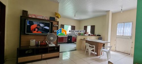 Casa com 1 suíte c/ terreno amplo no Conj Juruá Alvorada