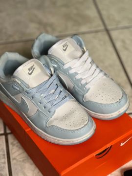 Nike Dunk Low - Azul Bebê