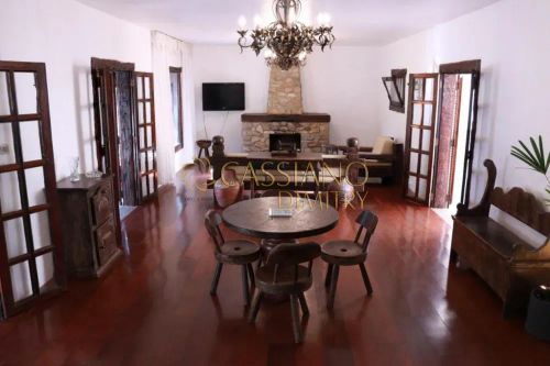 Sítio à venda de 10.000m² | 04 dormitórios, sendo 02 suítes e 50 vagas de garagem | Parque