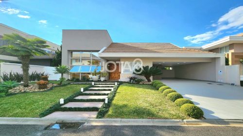 CASA TÉRREA MOBILIADA EM CONDOMÍNIO FECHADO! Casa térrea em Condomínio Fechado!