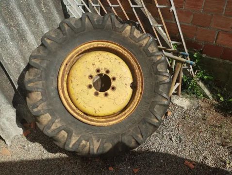 Roda traseira completa Massey Ferguson 65R