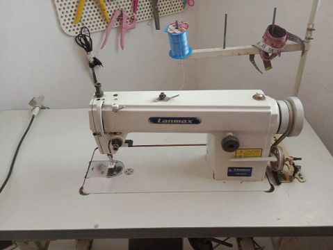 Máquina de Costura Industrial Lanmax - Usada em Ótimo Estado!
