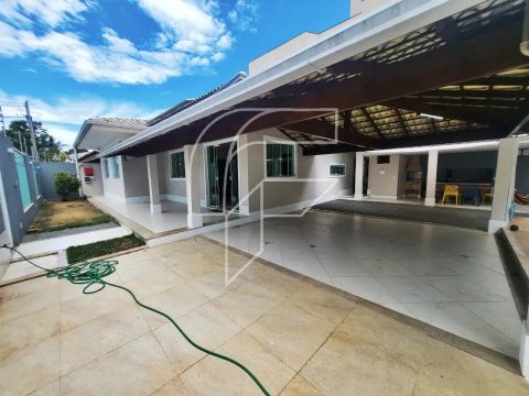 Imóvel para venda possui 360 metros quadrados com 4 quartos em Praia do Morro - Guarapari 