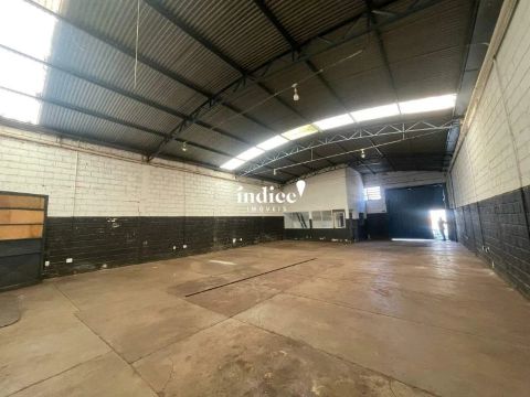 Galpão Comercial no Bairro Vila Mariana, 1 vaga,