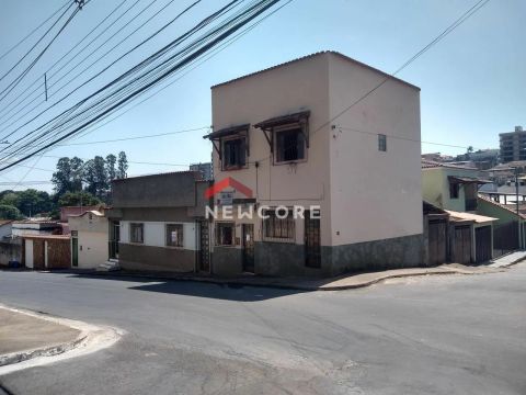 Casa em Rua Henrique Benfenatti - São Judas Tadeu - São João Del Rei/MG