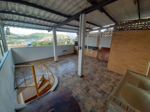 Alugo casa com 2 Quartos 