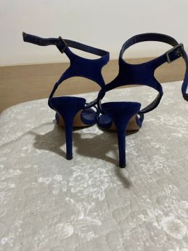 Sandália salto alto azul