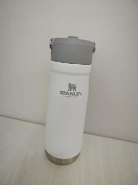 Garrafa Térmica Stanley Flip Straw Polar 651ml