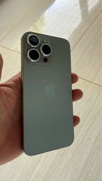 Vendo iPhone 15 ProMax 256 gb  Sem marca de uso 