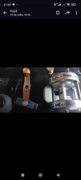 Carretilha de Pesca Abu Garcia ambassadeur manivela esquerda 