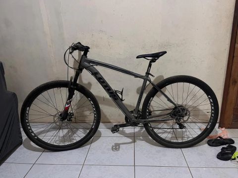 Bicicleta Lotus Aro 29 Shimano