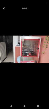 Máquina de frango assado cabe até 12