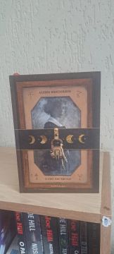 Livros darkside em estado de novo