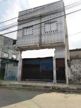 Vende-se um Sobrado com Ponto Comercial, Ótima Localização!