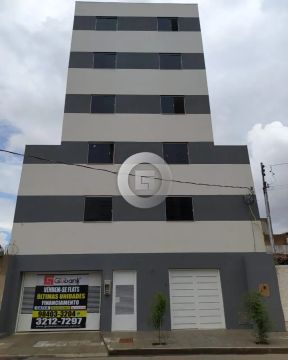Apartamento em Montes Claros, no bairro Melo, à venda.