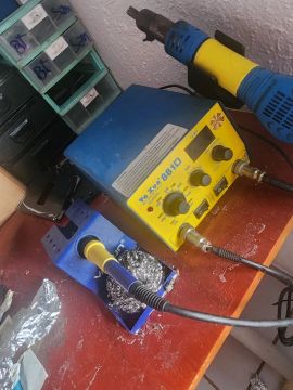 Máquina de solda e retrabalho