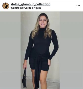 Vestido preto de manga comprida