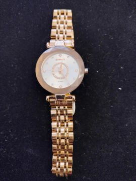 Relógio Feminino Seno Dourado