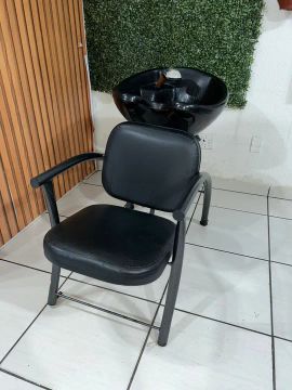 Cadeira de cabeleireiro com lava-cabeça
