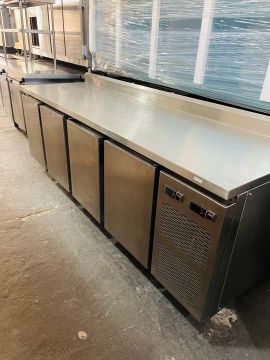 BALCÃO REFRIGERADO MACOM 04 PORTAS 