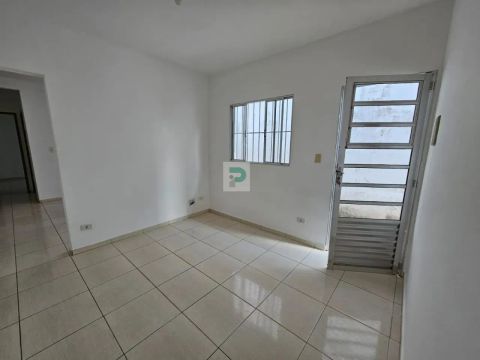 Casa para Locação em Mogi das Cruzes, Botujuru, 2 dormitórios, 1 banheiro, 2 vagas