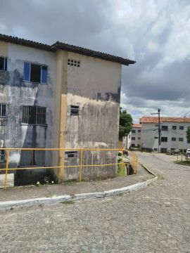 apt com 2/4 condomínio alto da boa vista