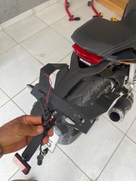 Suporte de placa para Honda CB 650R