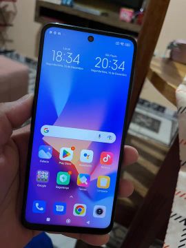 Smartphone Android em ótimo estado - Tela grande!