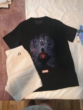 Kit camisa Marvel oficial e bermuda de sarja