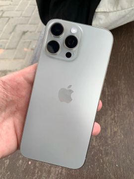 iPhone 16 Pro Max