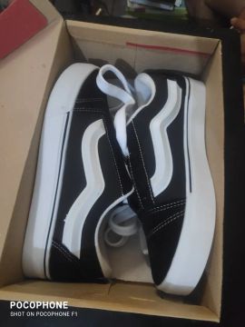 Tênis Vans Preto e Branco