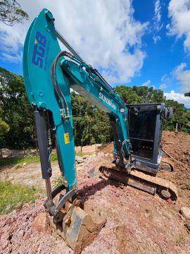 Escavadeira sunward modelo 3.5 ano 2024