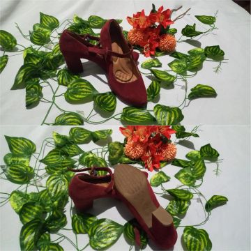 Sapatos de salto alto vermelho