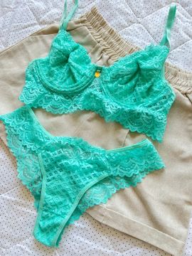 Conjunto de lingerie rendado verde jade