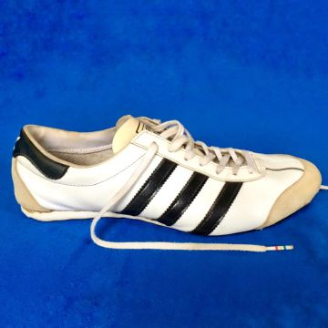Tênis Adidas Vintage Branco e Preto