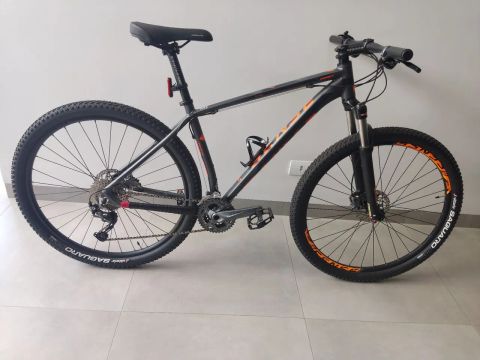 2 Bicicletas: Sense Impact Pro 2018 e Caloi Moab 2018