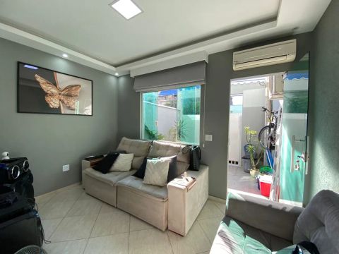 Imóvel para venda possui 120 metros quadrados com 2 quartos em Taquara - Rio de Janeiro - 