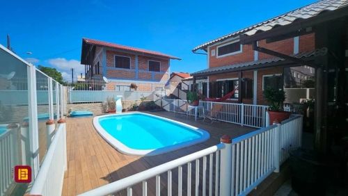 Casa 3 dormitórios com 1 suíte na Cachoeira do Bom Jesus