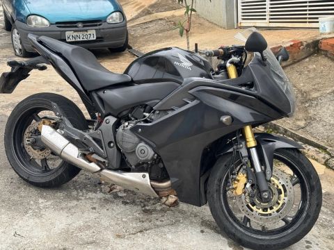 CBR600F com ABS