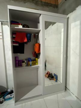GUARDA ROUPA 2 PORTAS COM ESPELHO