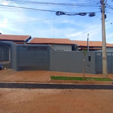 Casa á venda com 2 quartos no Jardim Aero Rancho em Campo Grande - MS