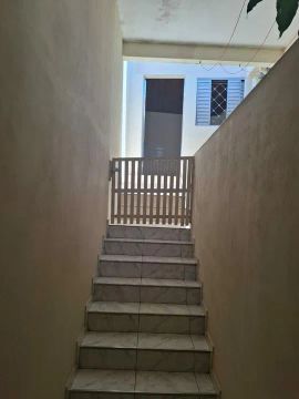 Casa de aluguel de 3 cômodos grandes 