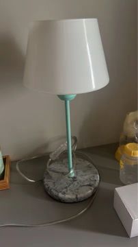 Abajur de Mesa Moderno - Branco e Verde