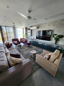 Apartamento único no Jardim Lindóia.