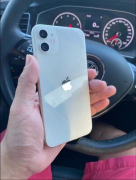 iPhone 11 branco 128GB