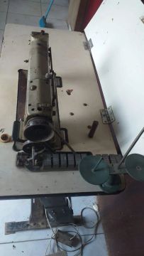 Máquina de Costura reta Industrial