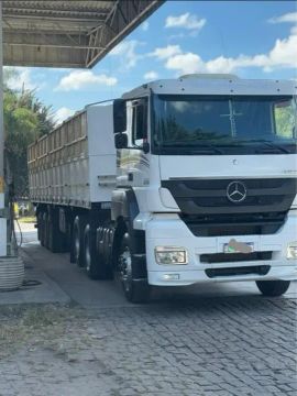 Caminhão Mercedes Benz Axor 2535 + carreta librelato graneleiro