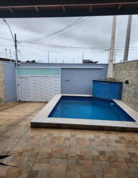 CASA EM ITAPUÃ BEM LOCALIZADA